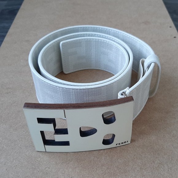 Fendi authentic white skull logo belt - Picture 3 of 6